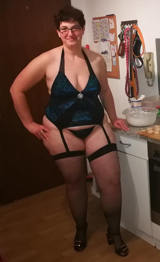 25P big thighs and big legs