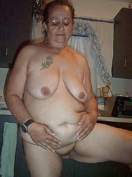 25P HEY! GRANDMA ARE YOU DECENT ???