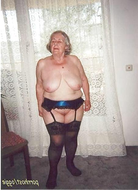 25P HEY! GRANDMA ARE YOU DECENT ???