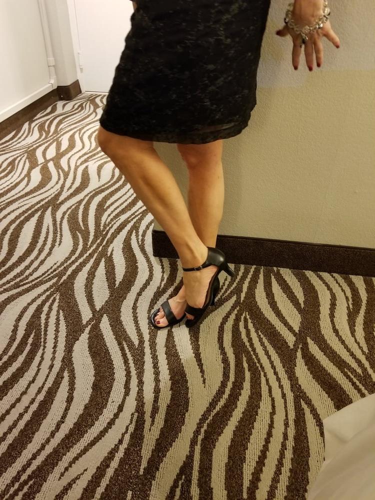 12P Wallyette's Legs (and feet)