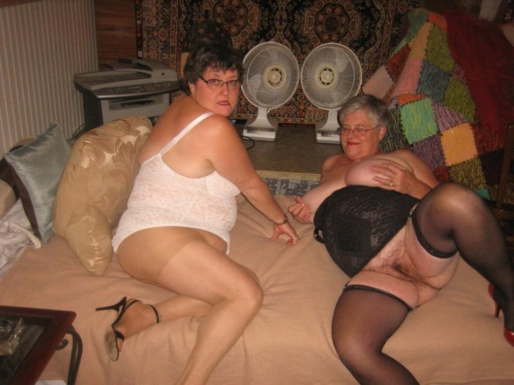 20P Grannies in Girdles Posing