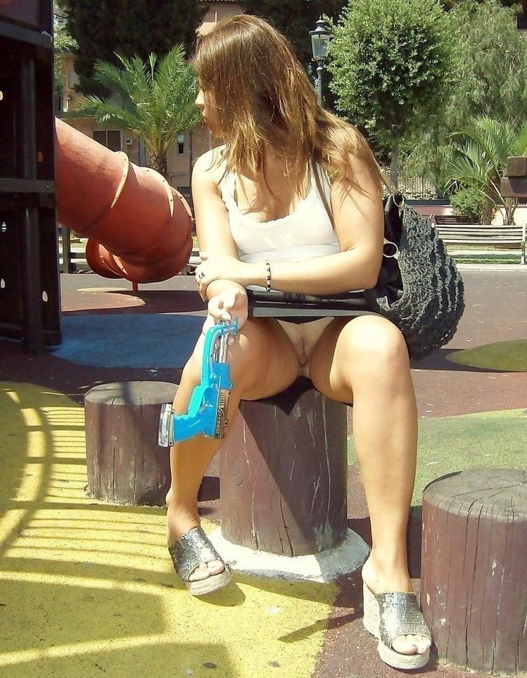 25P Flash and upskirt pussy 48