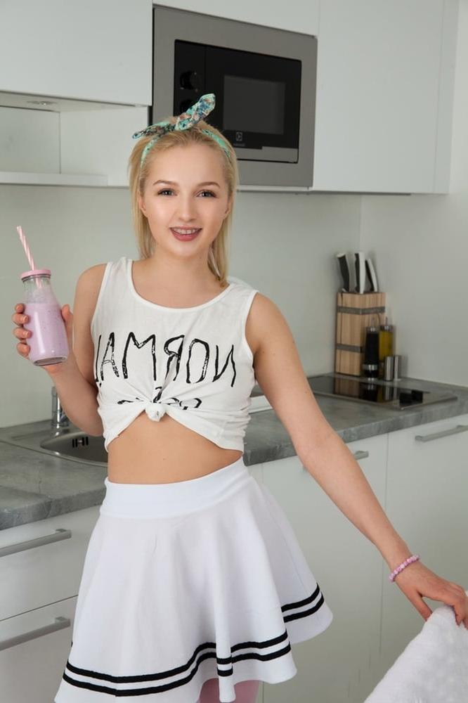 20P Janas Special - Young Looking Girl Caprice Showcases Her