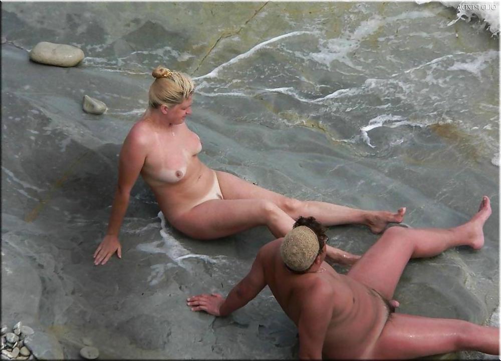 25P Older Beach Nudists