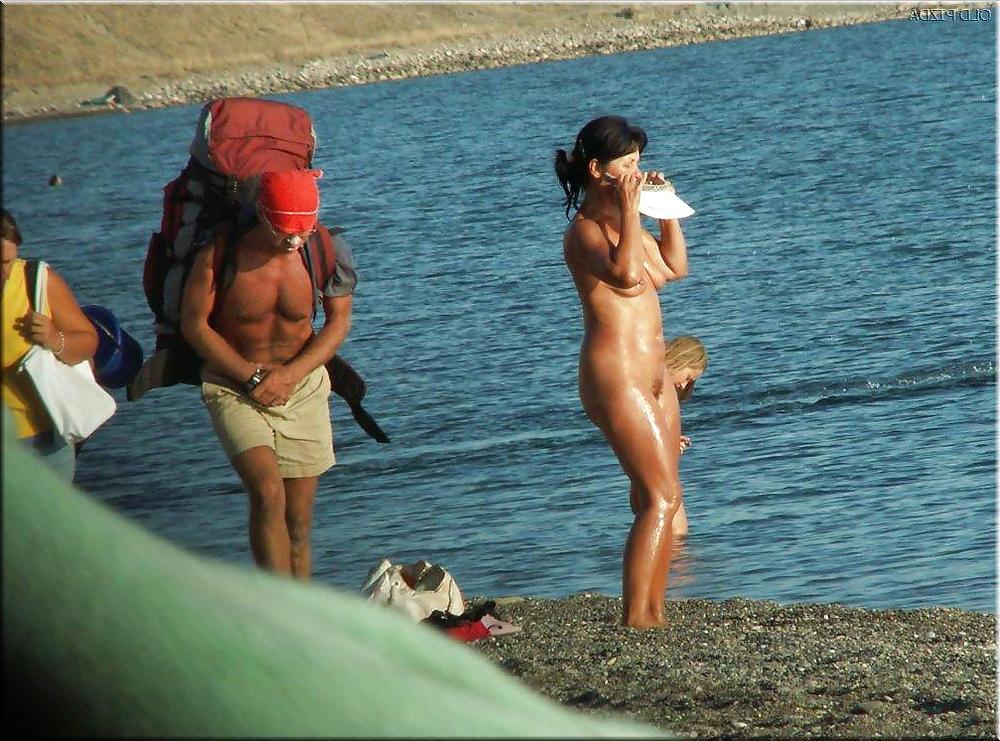 25P Older Beach Nudists