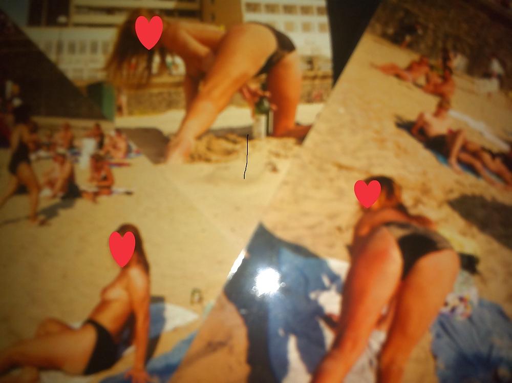 25P Horny exhib gf on beach
