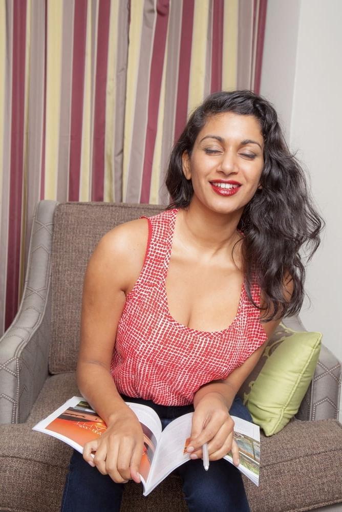 25P Busty Indian MILF