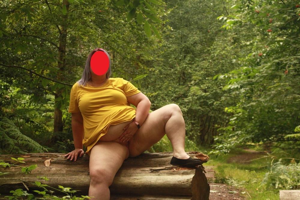 19P Julia Public Naked Outdoor Flash