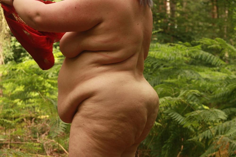 19P Julia Public Naked Outdoor Flash
