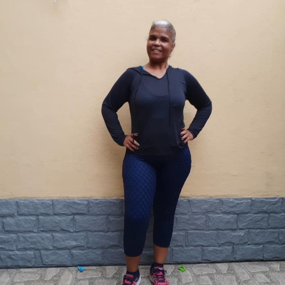 25P Gilf fitness very hot (mom to wank)
