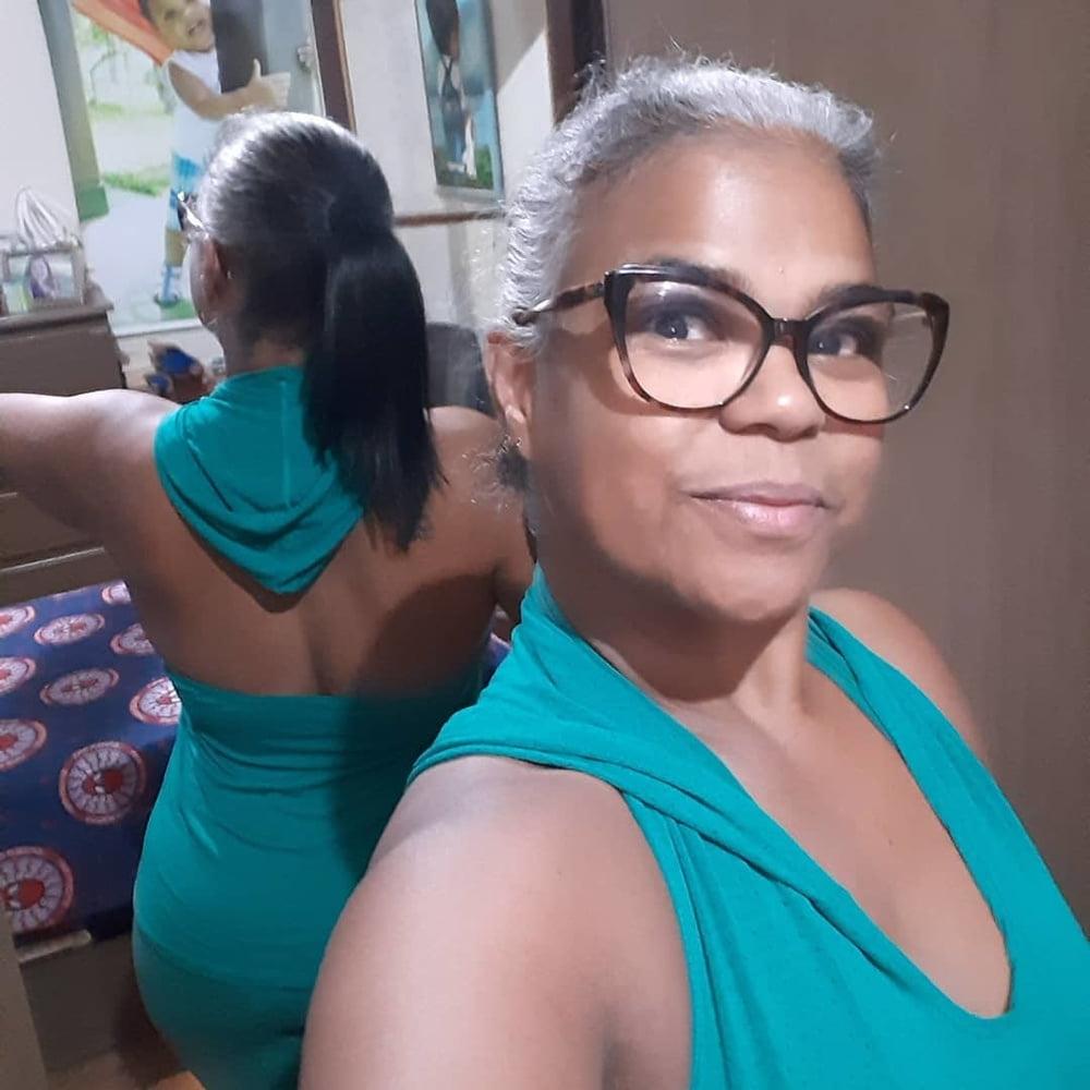 25P Gilf fitness very hot (mom to wank)