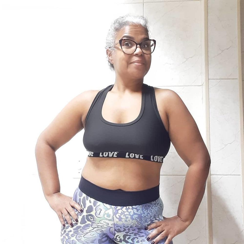25P Gilf fitness very hot (mom to wank)