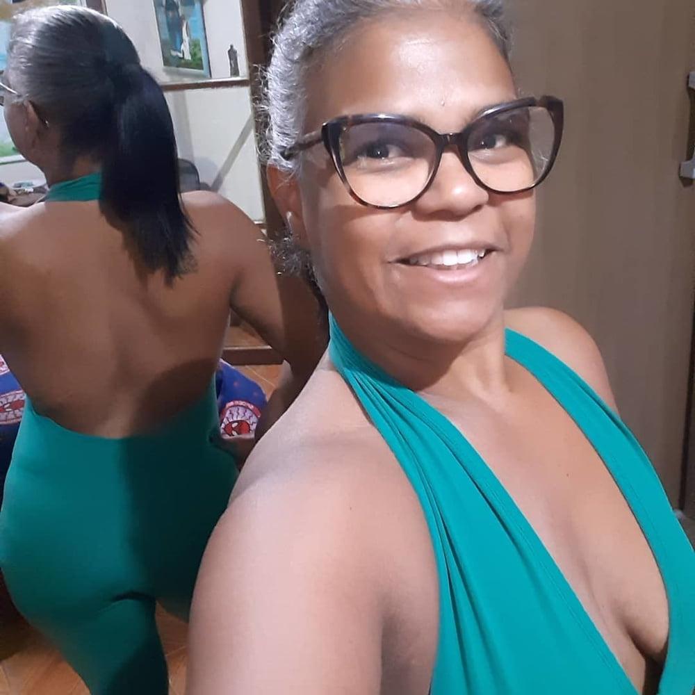 25P Gilf fitness very hot (mom to wank)