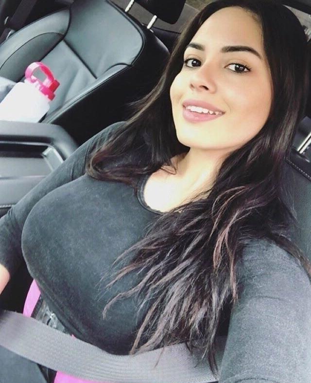 25P WILD BUSTY ONES