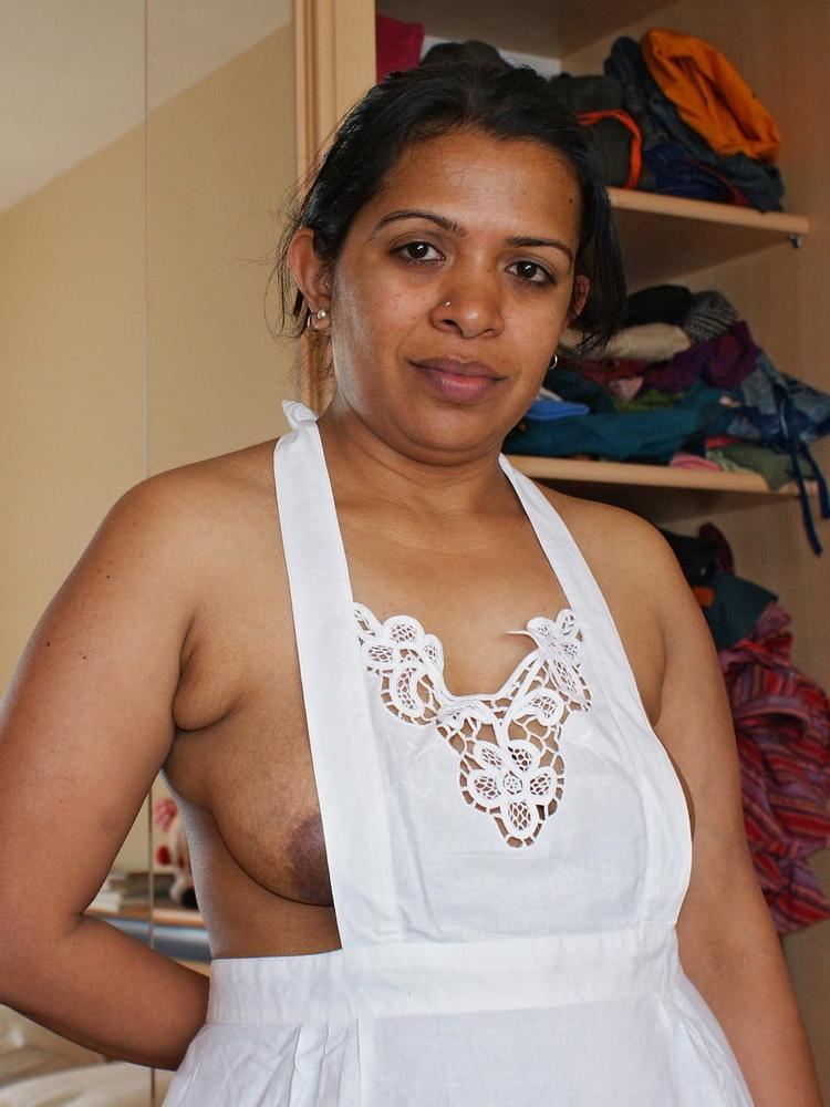 10P Mature Indian Rahee Wearing Cooking Apron
