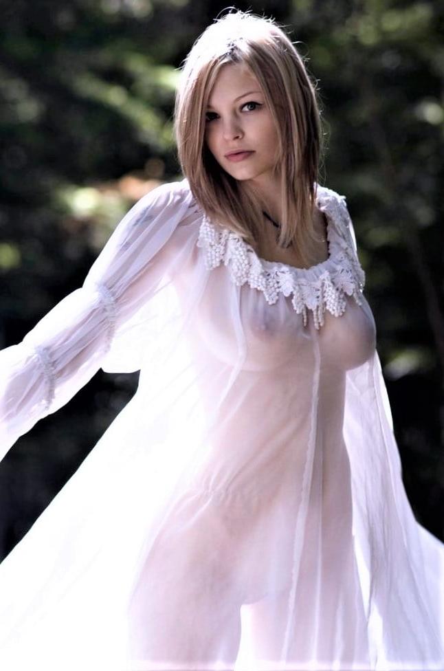 23P SEE THROUGH 15