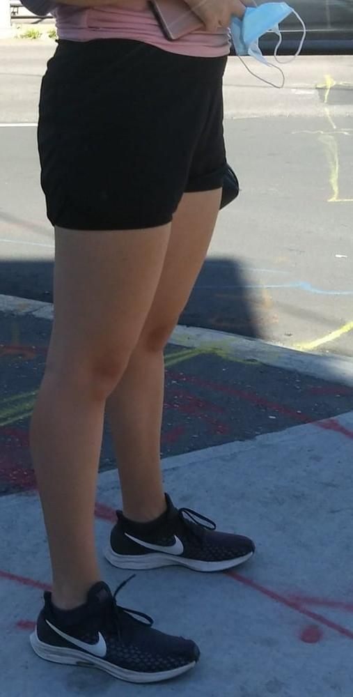 25P Candid legs and feet....