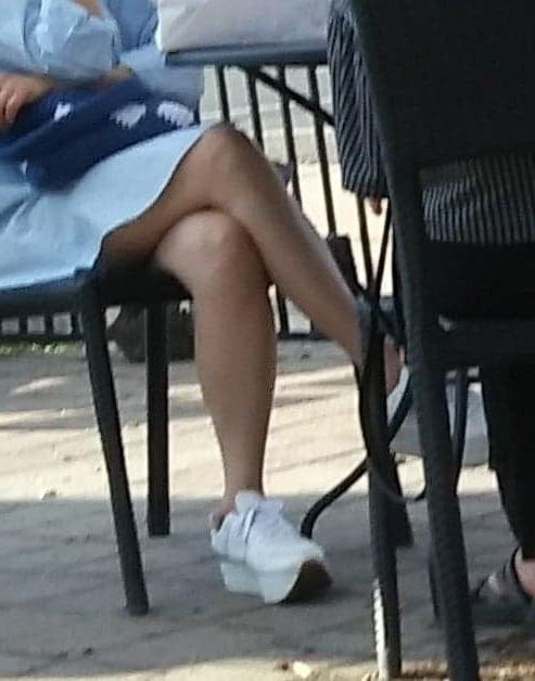 25P Candid legs and feet....
