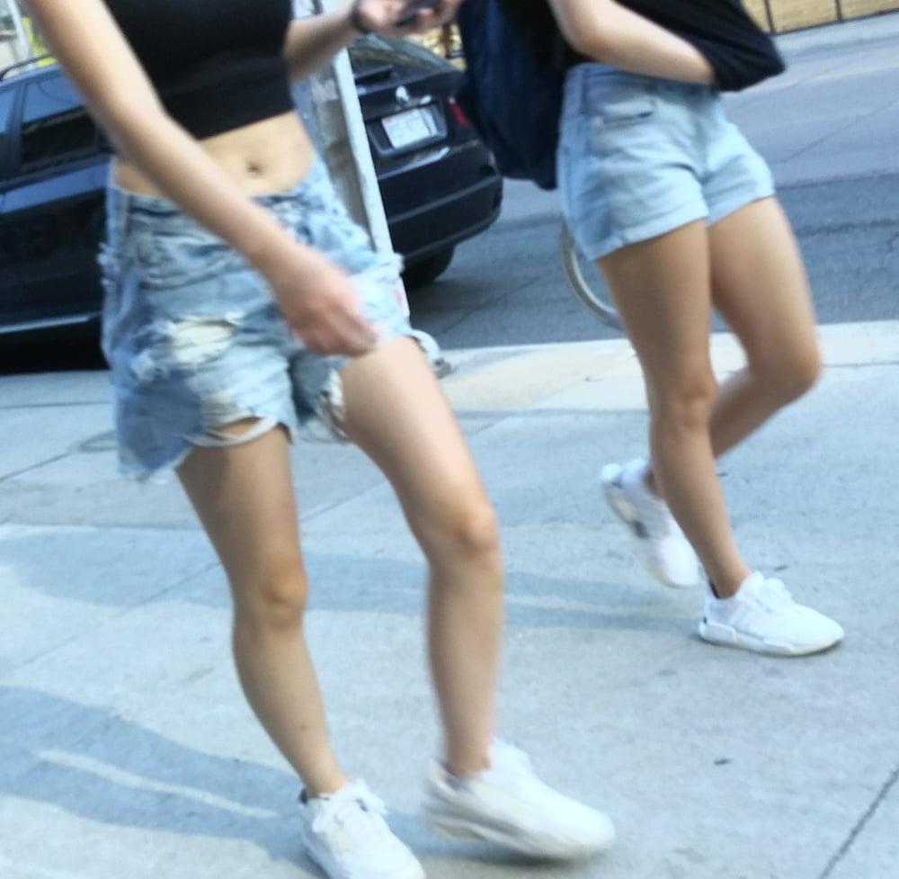 25P Candid legs and feet....