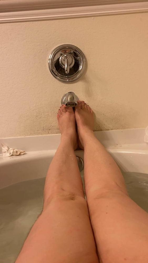 7P My wifes sexy legs