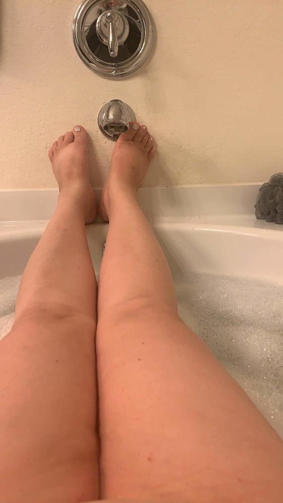 7P My wifes sexy legs