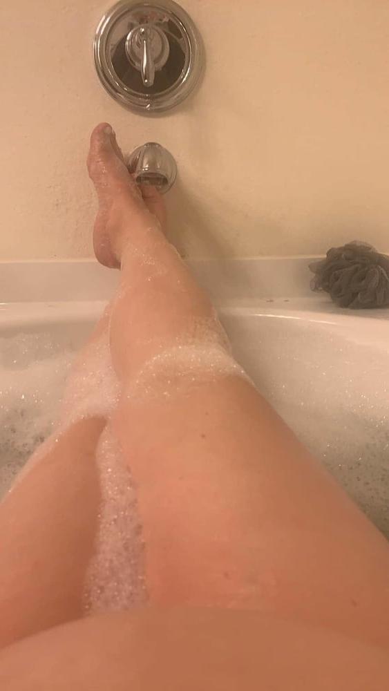 7P My wifes sexy legs