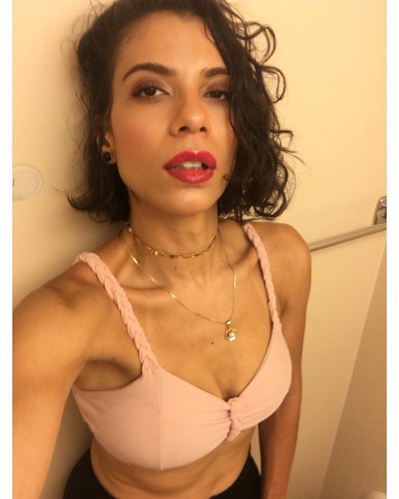 24P Sexy hot young milf for wank