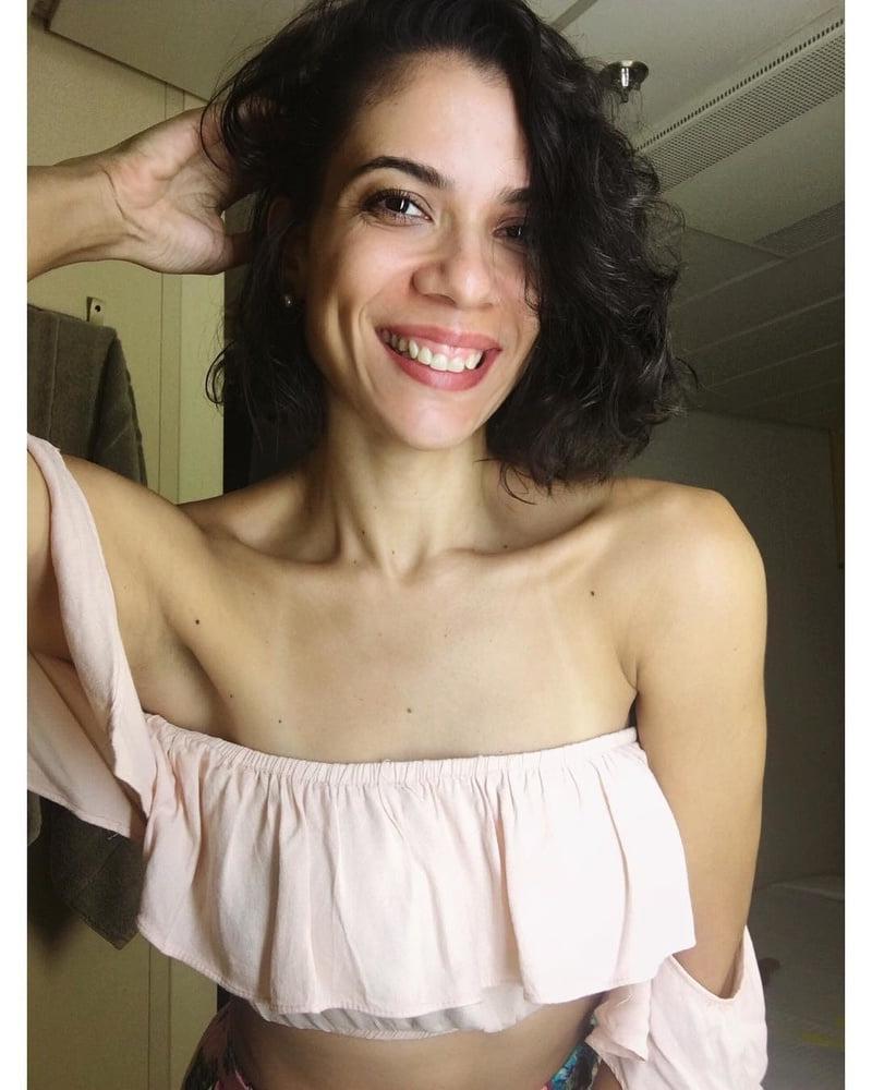 24P Sexy hot young milf for wank