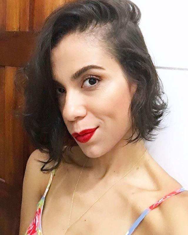 24P Sexy hot young milf for wank