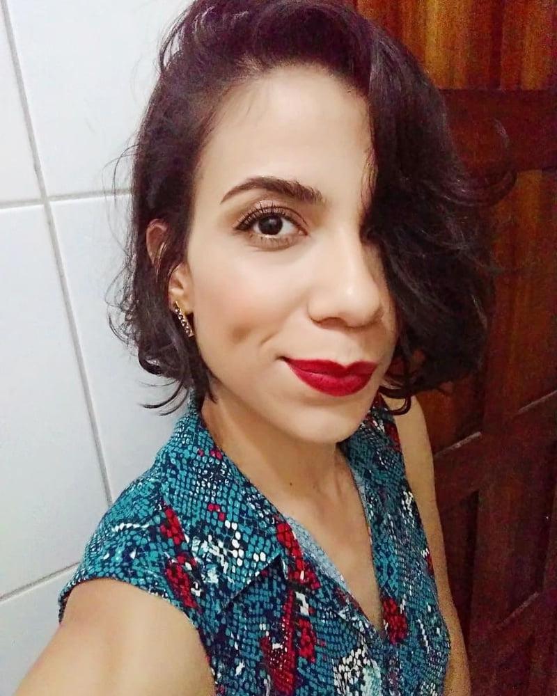 24P Sexy hot young milf for wank