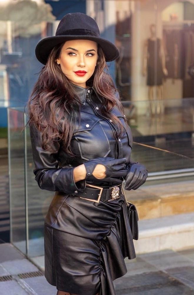 25P Leather Babes #4