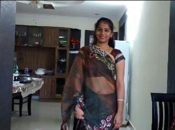 18P Non-tamil Nude Homely aunty