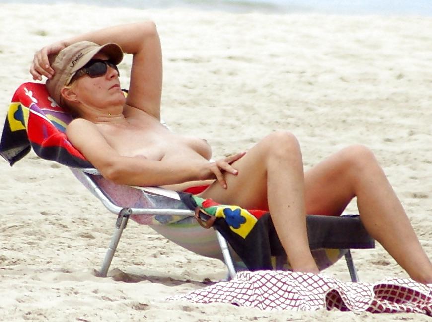 12P Naked beach 2