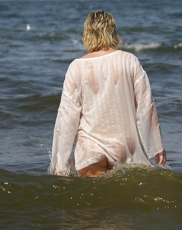 12P Naked beach 2