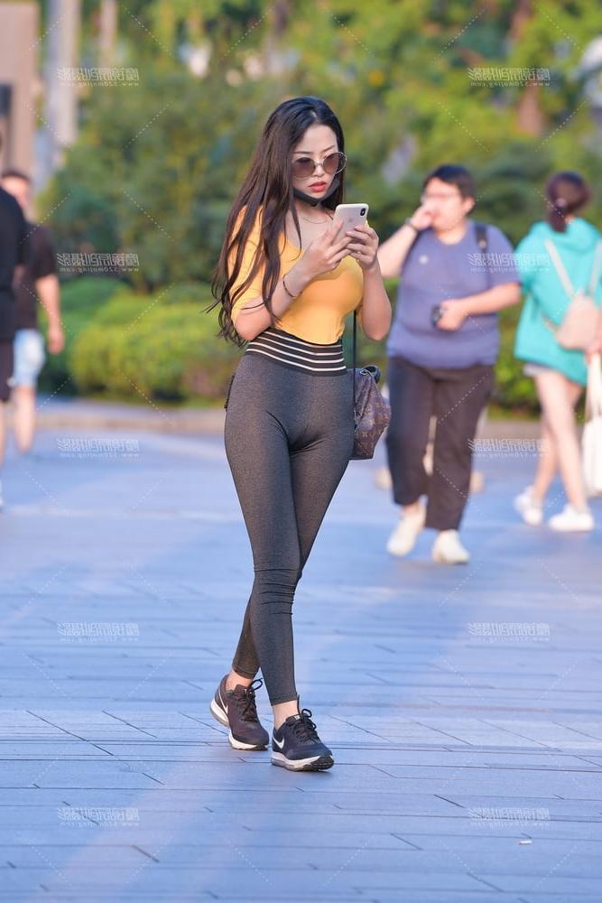 25P Asians in Yoga Pants #3