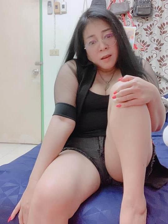25P Mom asian