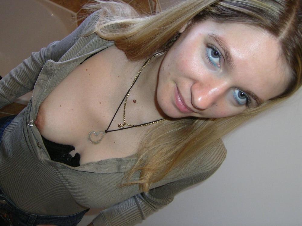 25P Blonde milf hairy pussy exposed webwhore slag