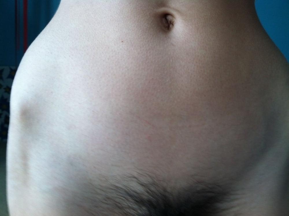 24P Mädchen mit haariger Muschi