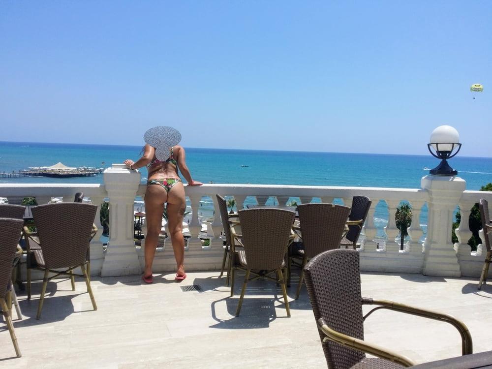 16P Flashing at the resort