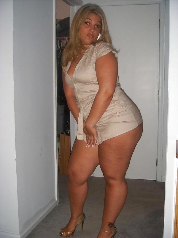 14P Beautiful Thick Blonde White Woman