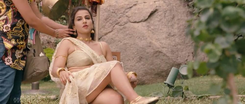 15P vidya balan hot capture