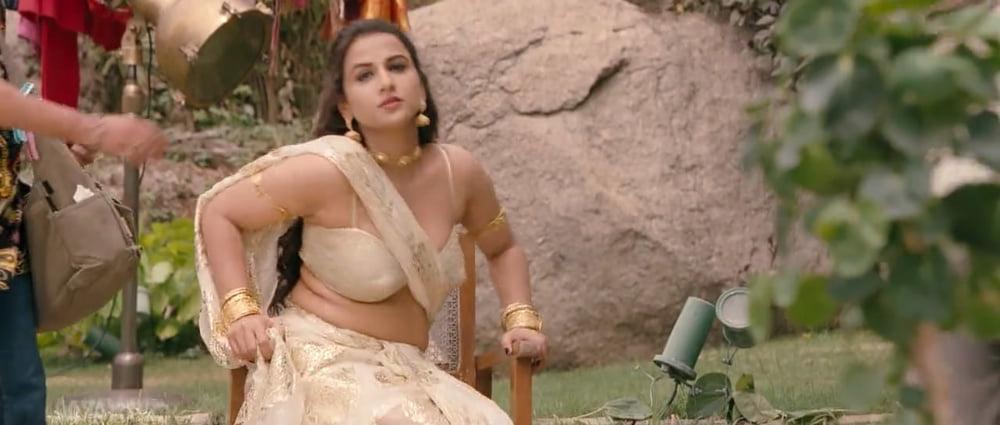 15P vidya balan hot capture