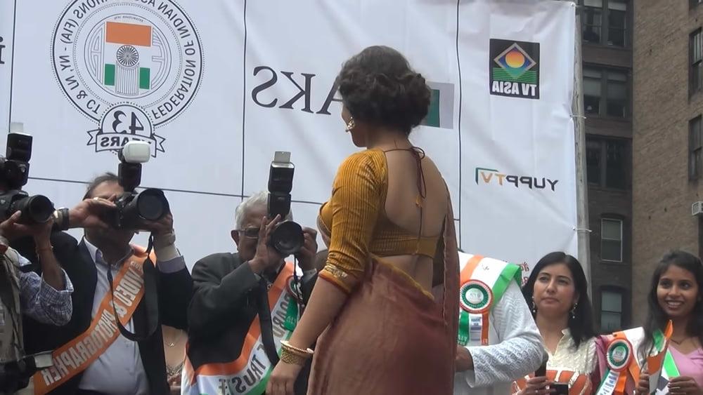 15P vidya balan hot capture
