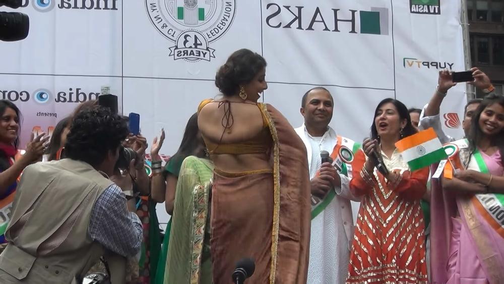 15P vidya balan hot capture