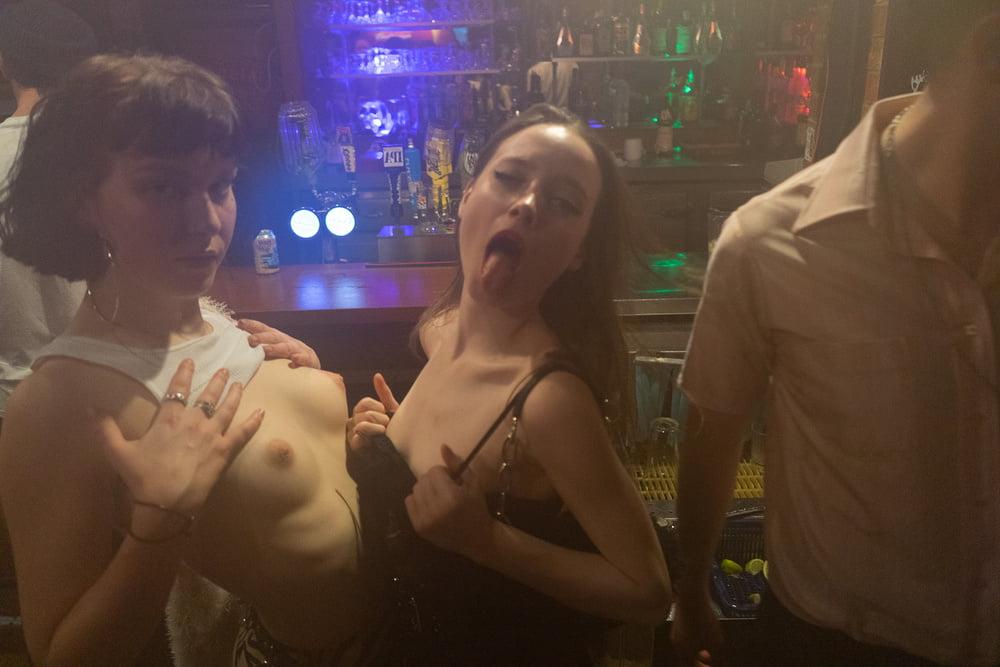 25P ladies out and about flashing their goods
