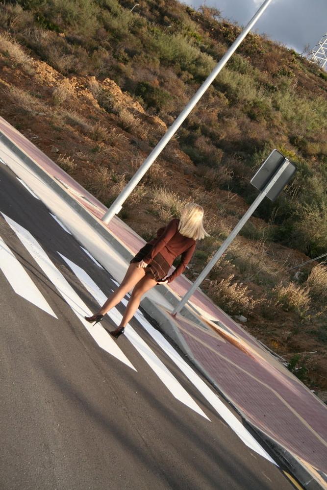 25P Pantyhose Street Whore Slut Flashing and Exposing