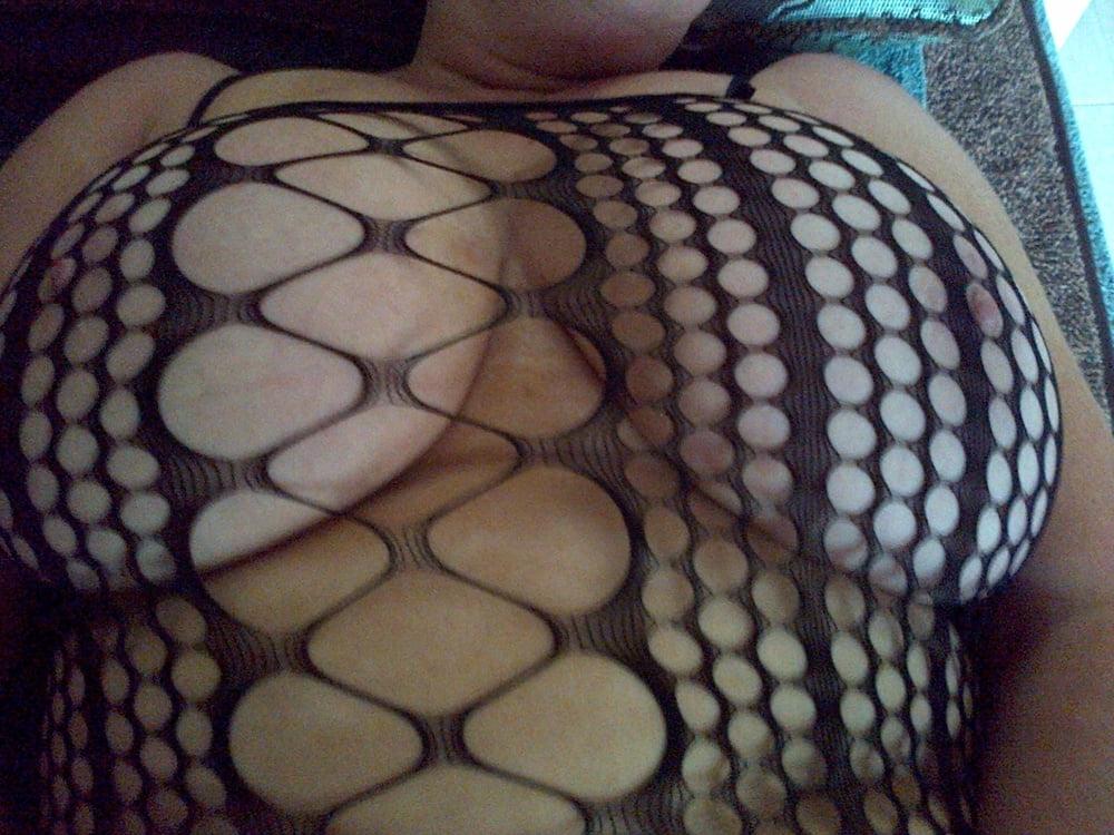 14P Mehr Spaß mit haarigen MILFs auf Mallorca!