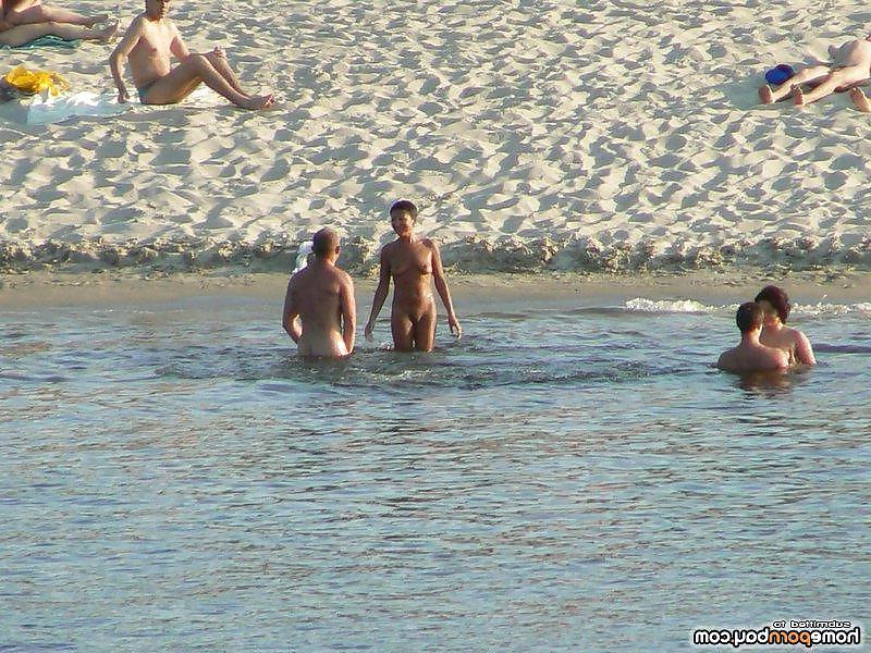 25P Nudist beach is best