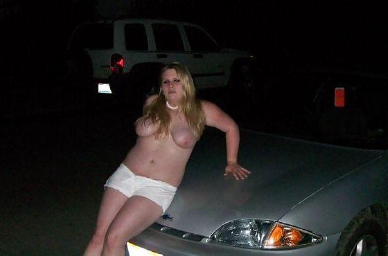 25P Men and women outdoors.