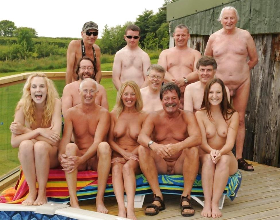 10P Naked beach